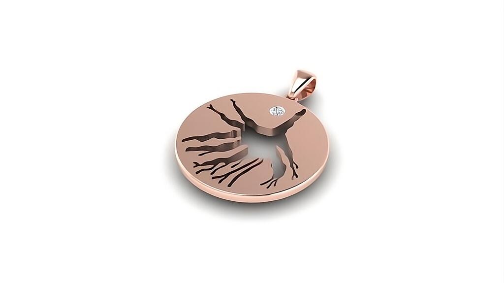 Designer Khumo Makwa’s award-winning Okavango Delta pendant Khumo Makwa Okavango Delta pendant