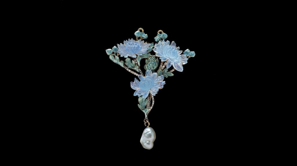 A chrysanthemum pendant brooch, circa 1900, by Art Nouveau artist Rene Lalique (Photo by John A. Faier, courtesy of the Driehaus Museum) Rene Lalique chrysanthemum brooch