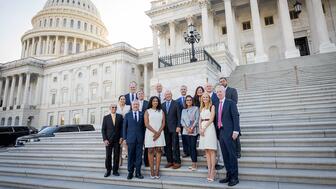 JA President and CEO Dave Bonaparte with JA members in front of the U.S. Capitol at Jewelers of America’s 11th Fly-In to Washington, D.C. Jewelers of America Fly-In 2023