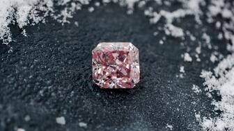 First State Auctions is offering more than a half-dozen Argyle pink diamonds in its August sale. The highlight is this 0.94-carat pink diamond that appeared in 2021 Argyle Pink Tender–Rio Tinto’s Final Collection. 2021 Argyle Pink Tender diamond