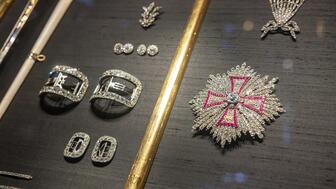 Visitors to the Green Vault Museum in Dresden, Germany, can now view the recovered jewelry that was stolen from the museum in a November 2019 heist. (© State Art Collections Dresden, Photo: David Pinzer) Green Vault Museum jewelry display